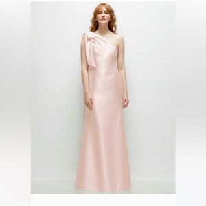ALFRED SUNG · STYLE D794 · SATIN TWILL BOW ONE SHOULDER TRUMPET GOWN